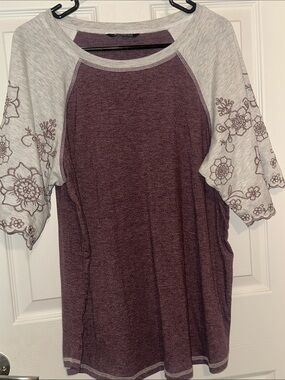 BloomChic Maroon Body with Light Gray Floral Embroidered Raglan Tee